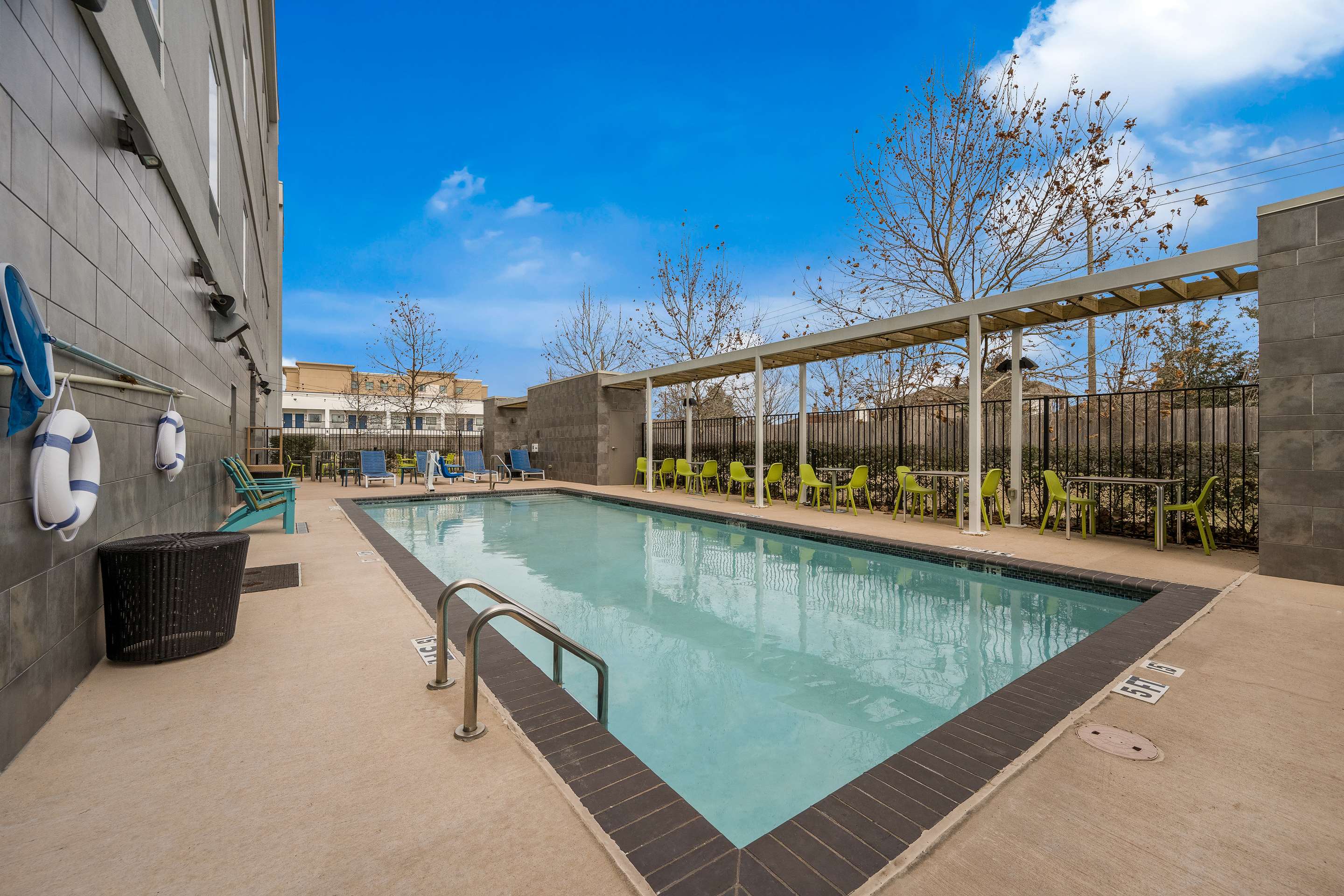 Pool | Home2 Suites by Hilton Baytown