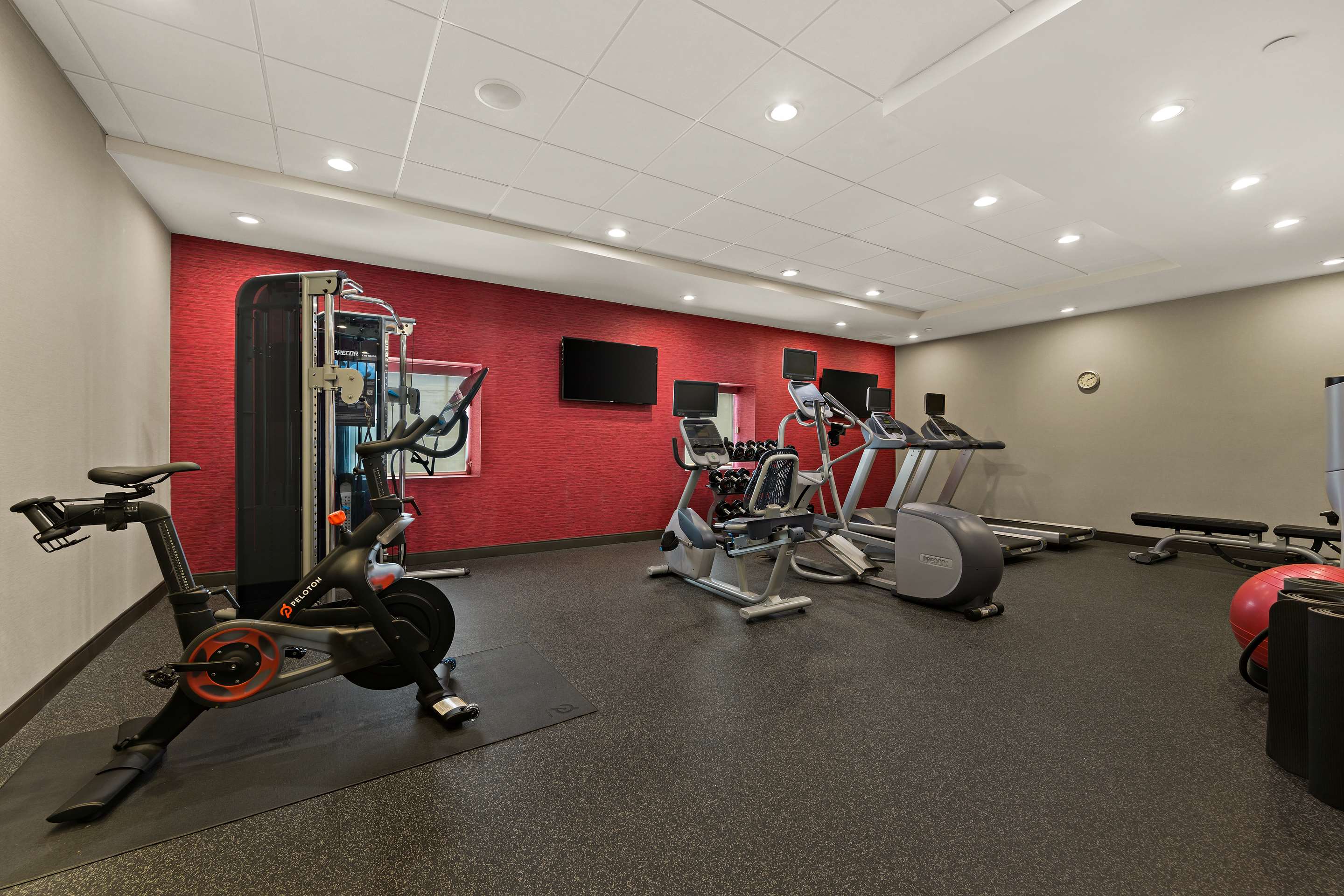 Health club fitness center gym | Home2 Suites by Hilton Baytown
