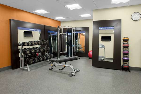 Fitness/ Exercise Room - Hampton Inn & Suites Manchester