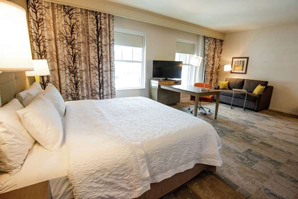  - Hampton Inn & Suites Manchester