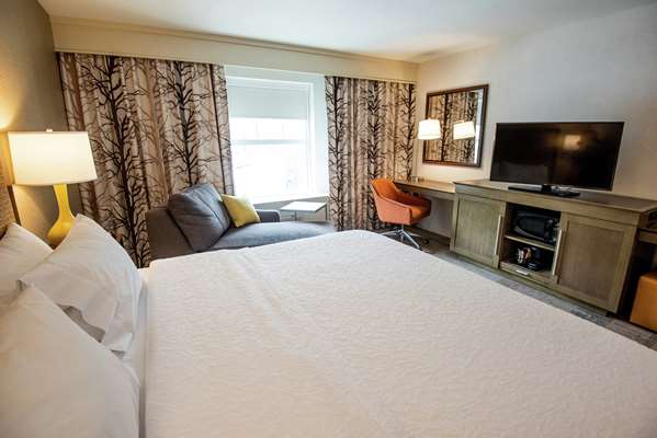  - Hampton Inn & Suites Manchester