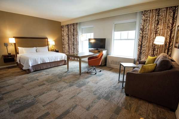  - Hampton Inn & Suites Manchester