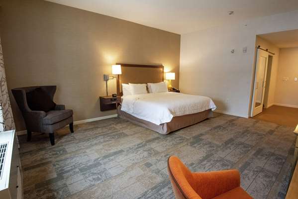  - Hampton Inn & Suites Manchester