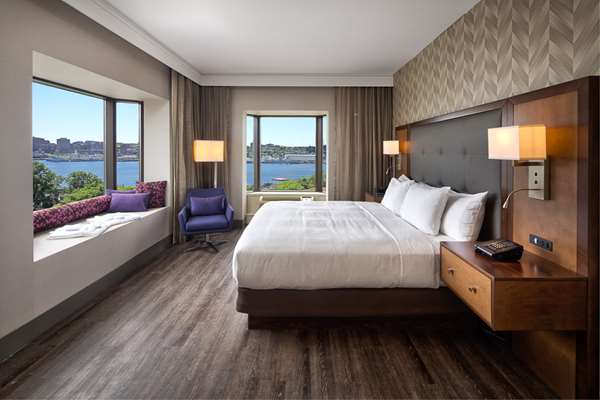  - DoubleTree by Hilton Hotel Dartmouth