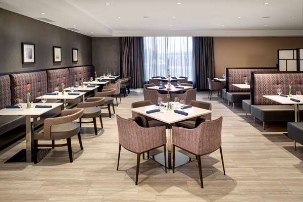Restaurant - DoubleTree by Hilton Hotel Dartmouth