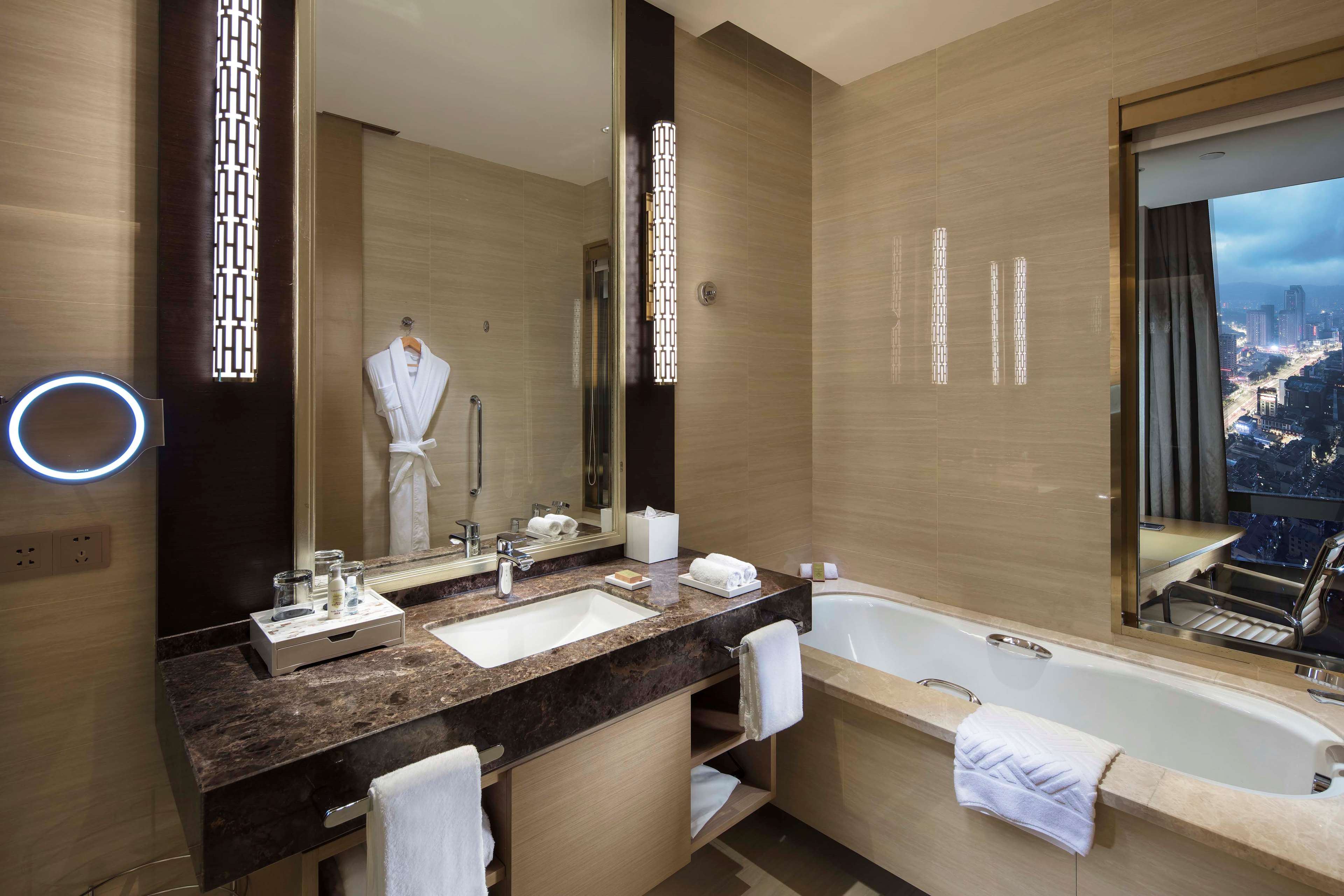 Hilton Yantai Room Type - TWO DOUBLE GUEST ROOM