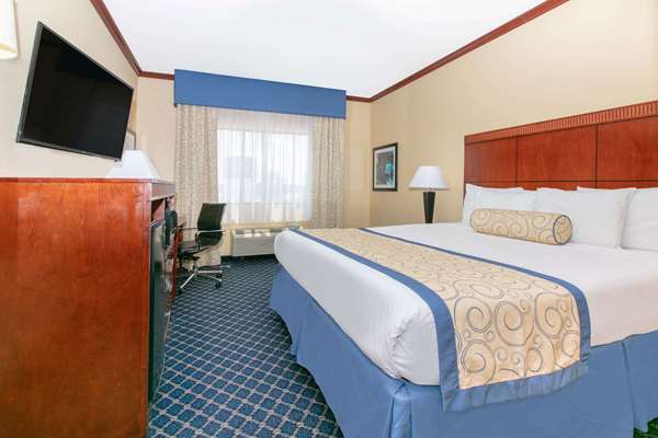  - Baymont Inn & Suites McComb - I-55, Exit 17