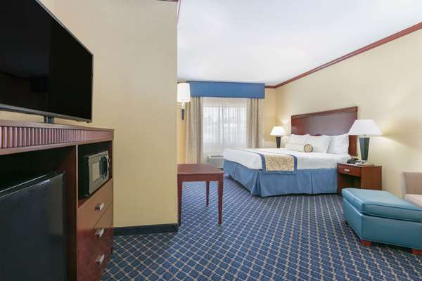 Suite - Baymont Inn & Suites McComb - I-55, Exit 17