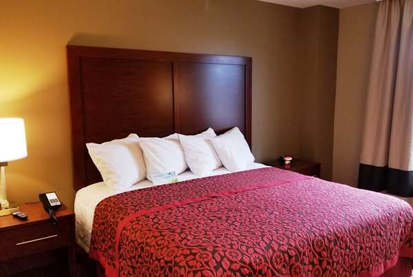  - Days Inn Borough Park Brooklyn