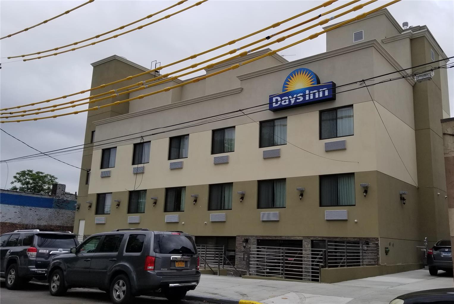 Days Inn Brooklyn Marine Park
