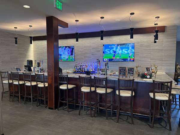 Bar - Best Western Plus Executive Residency Fillmore Inn - I-25, Exit 145