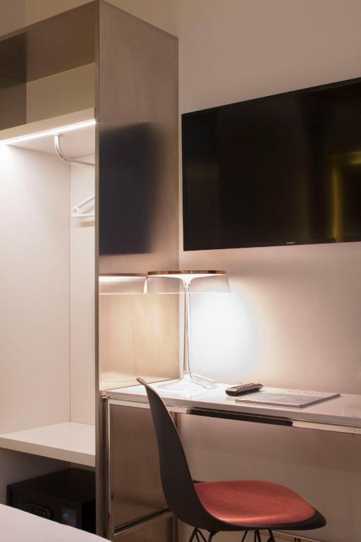 ATEL NOUVEL EIFFEL HOTEL - Hotel in Paris, France | The Vendry