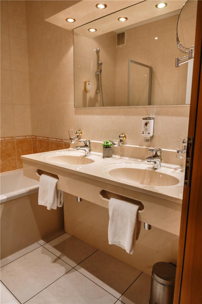 BEL AIR TRAIL AND WELLNESS-guestroom-Guest Room,Guest Room Amenity,On-Site.jpg