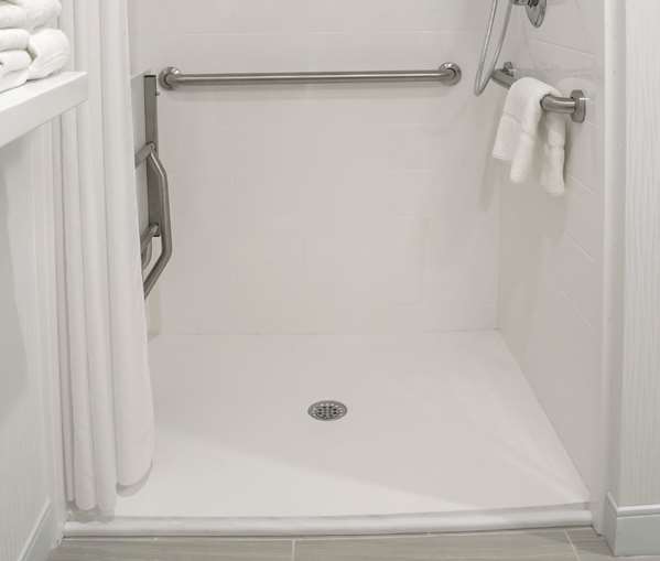  - Hampton Inn Hartwell