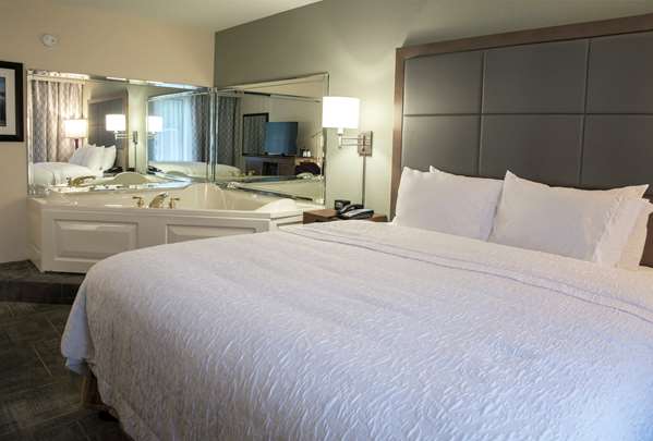  - Hampton Inn Hartwell