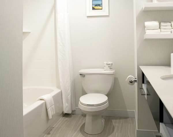  - Hampton Inn Hartwell