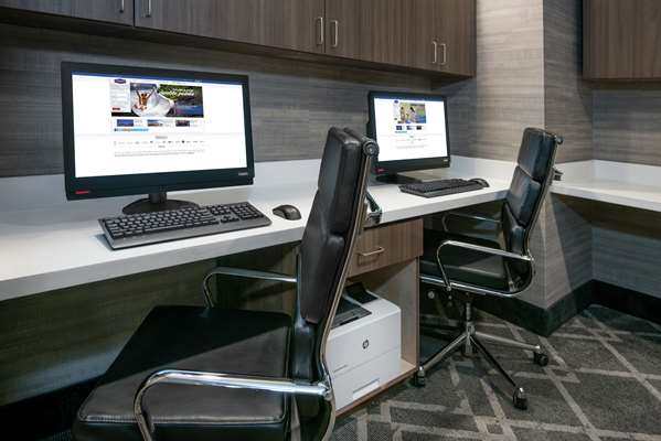 Conference Area - Hampton Inn & Suites Portland