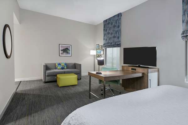  - Hampton Inn & Suites Portland