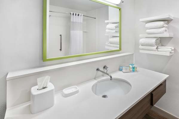  - Hampton Inn & Suites Portland