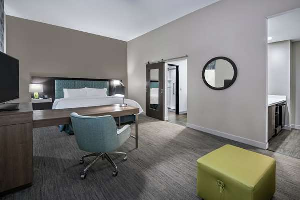  - Hampton Inn & Suites Portland