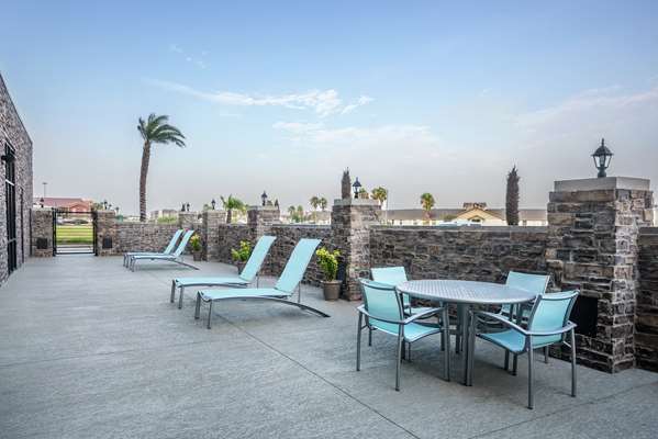 Exterior view - Hampton Inn & Suites Portland