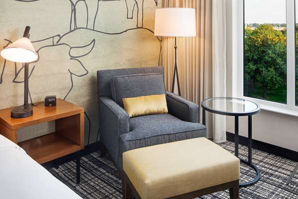  - DoubleTree by Hilton Hotel Lincoln Park Greeley