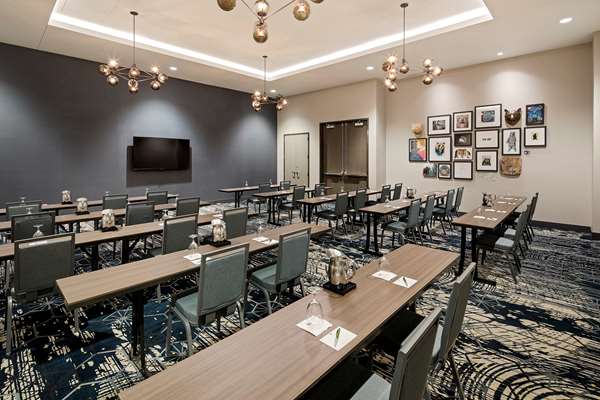  - DoubleTree by Hilton Hotel Lincoln Park Greeley