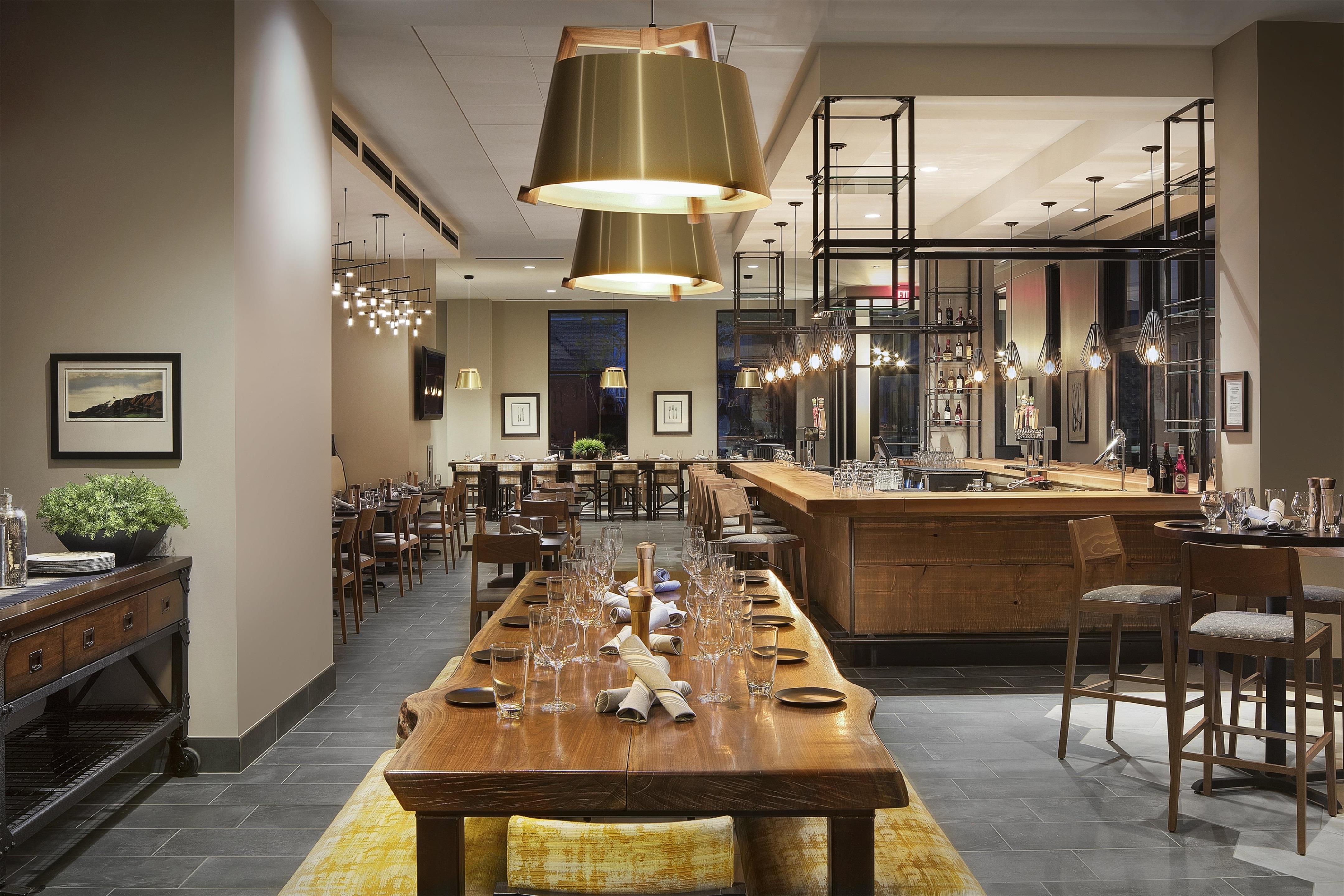 Restaurant | DoubleTree by Hilton Greeley at Lincoln Park