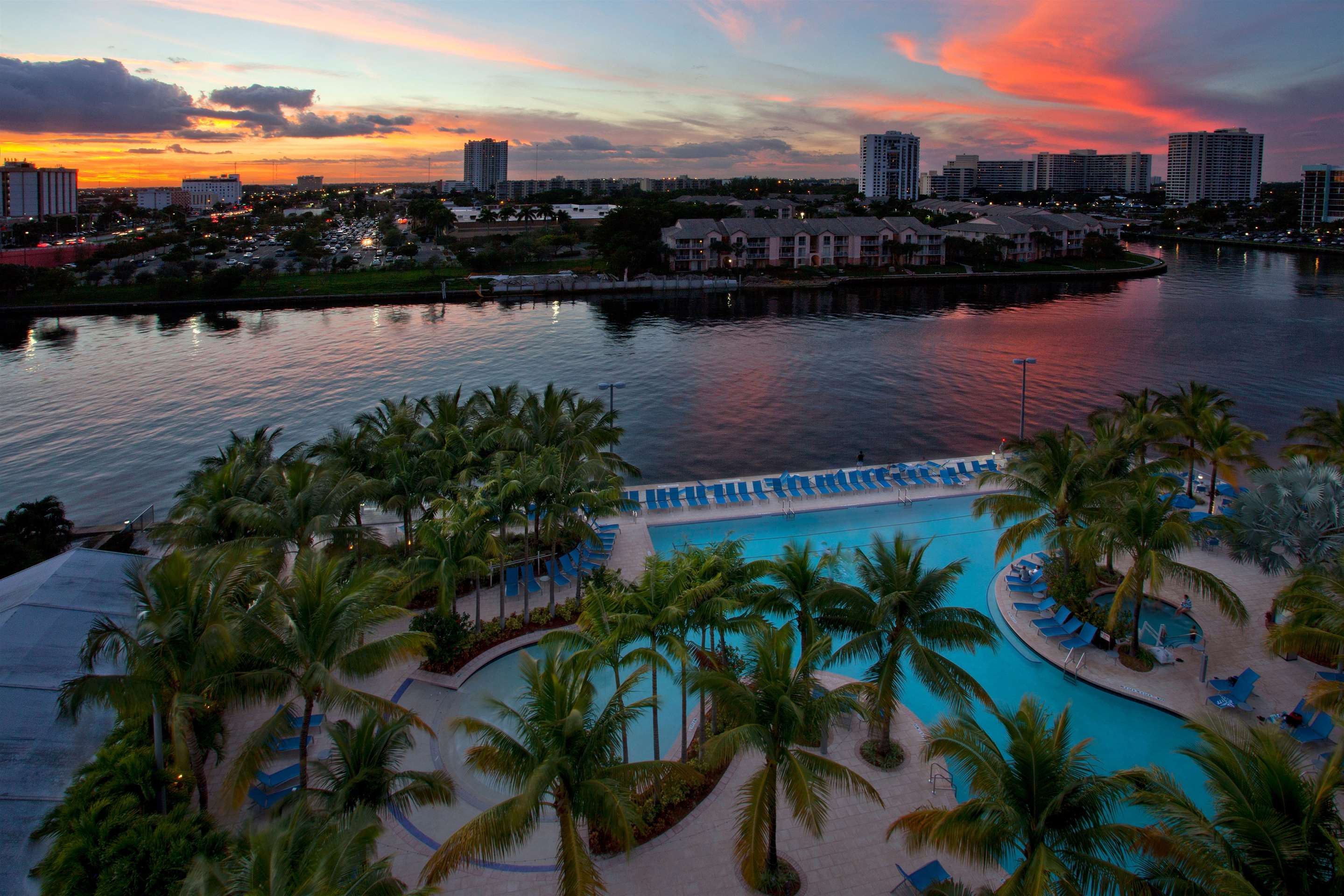 Exterior | Doubletree Resort by Hilton Hollywood Beach