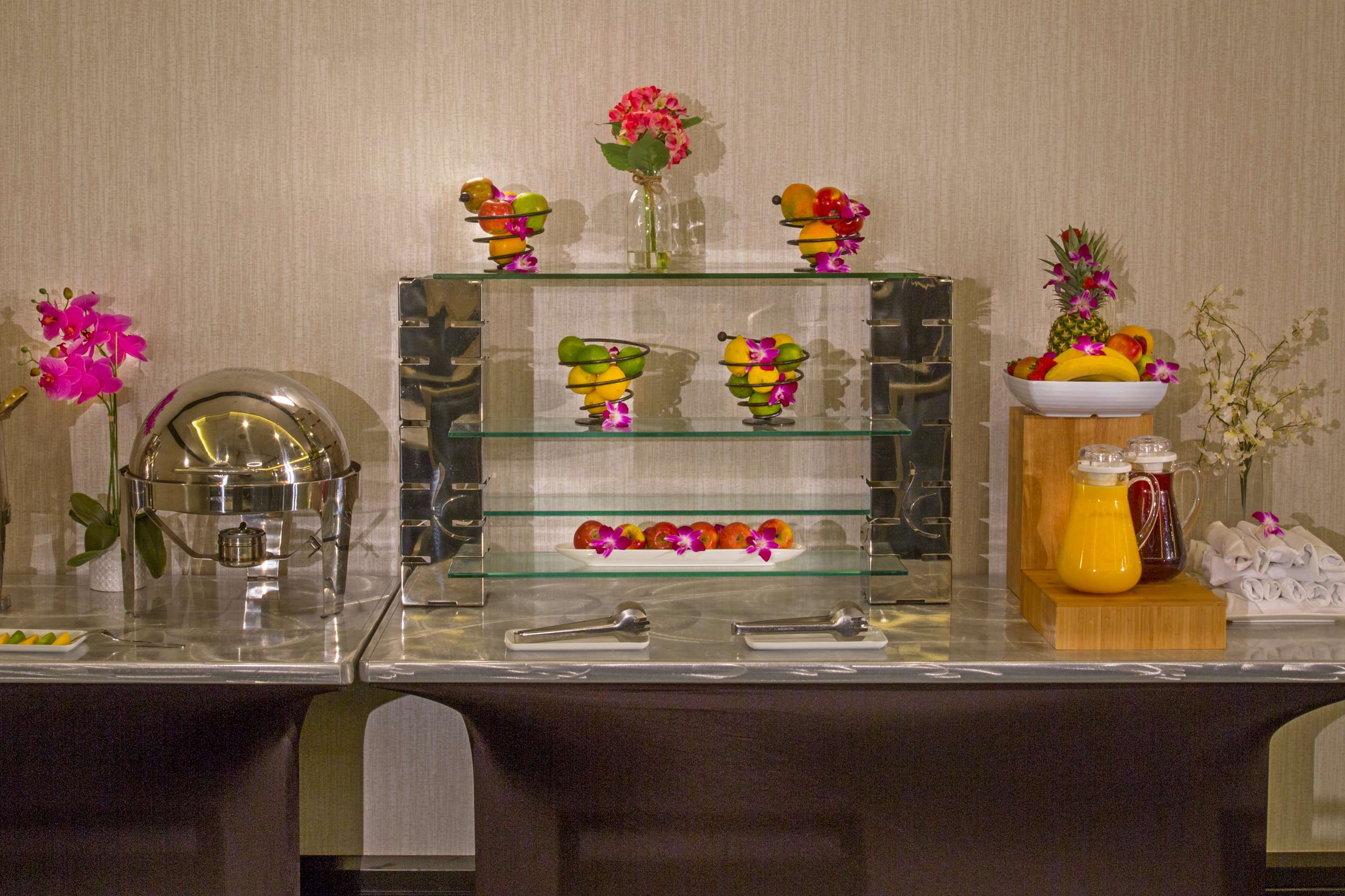 Restaurant | Doubletree Resort by Hilton Hollywood Beach