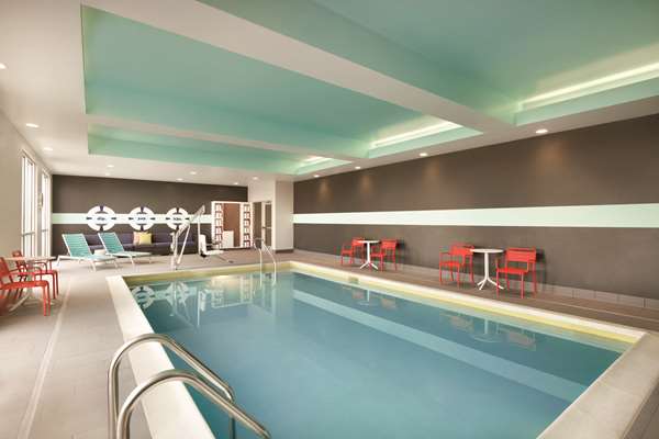 Pool - Tru by Hilton Hotel East Lancaster