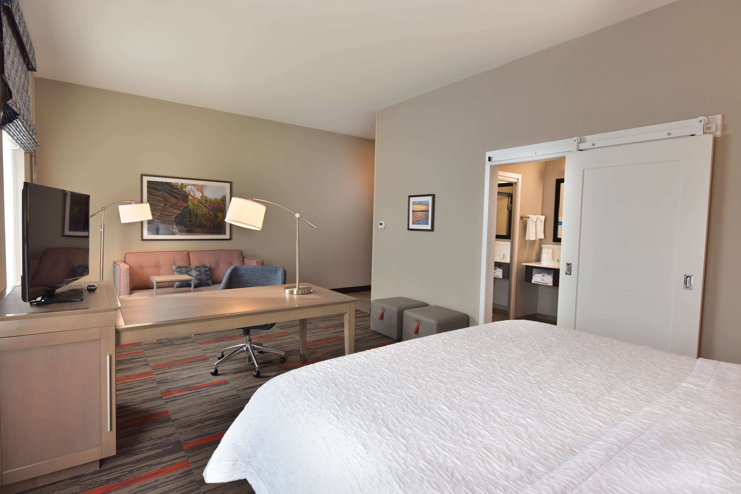 Guest room