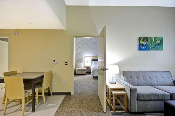  - Home2 Suites by Hilton Maumee - I-80 & I-90, Exit 59