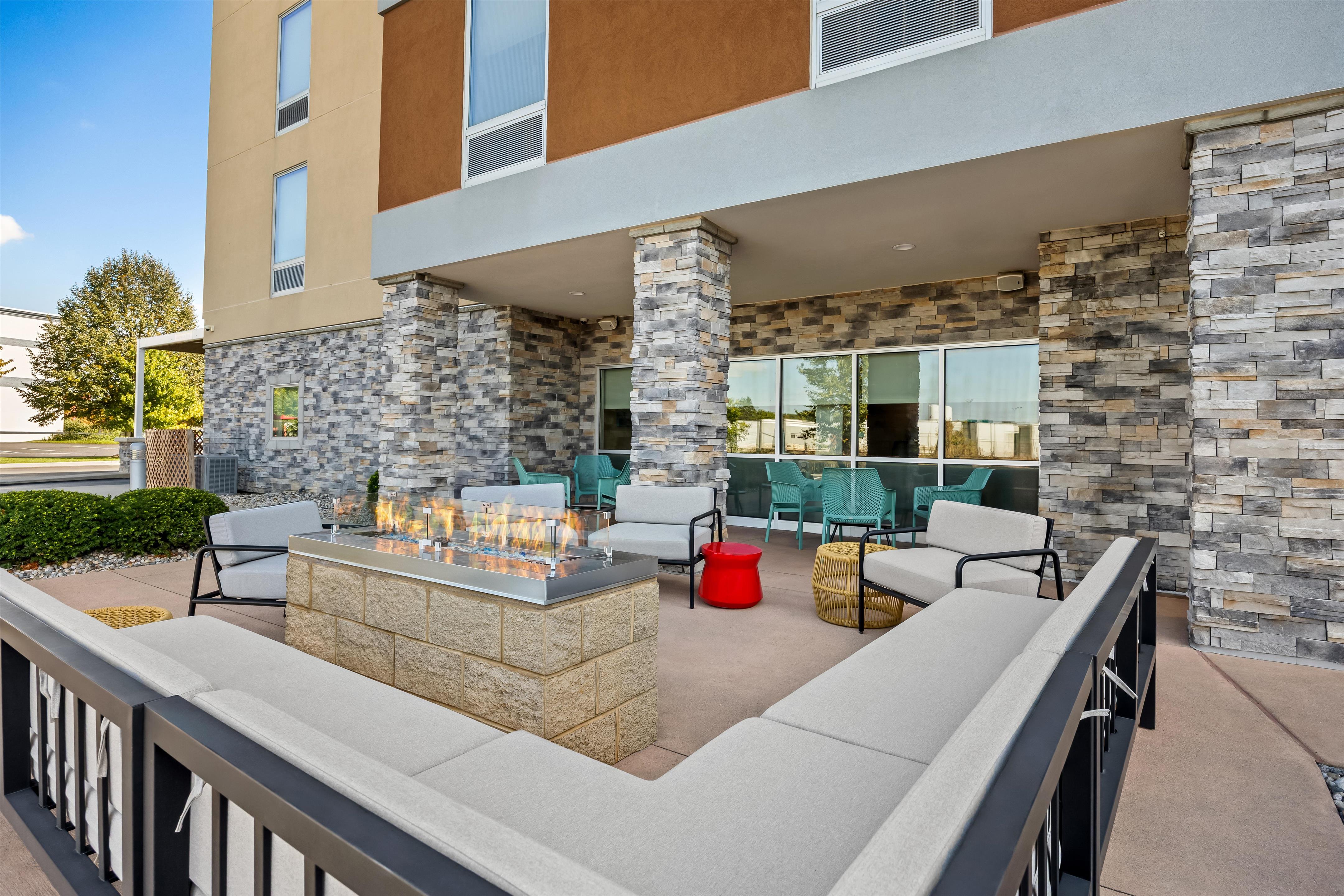 Exterior | Home2 Suites By Hilton Maumee Toledo