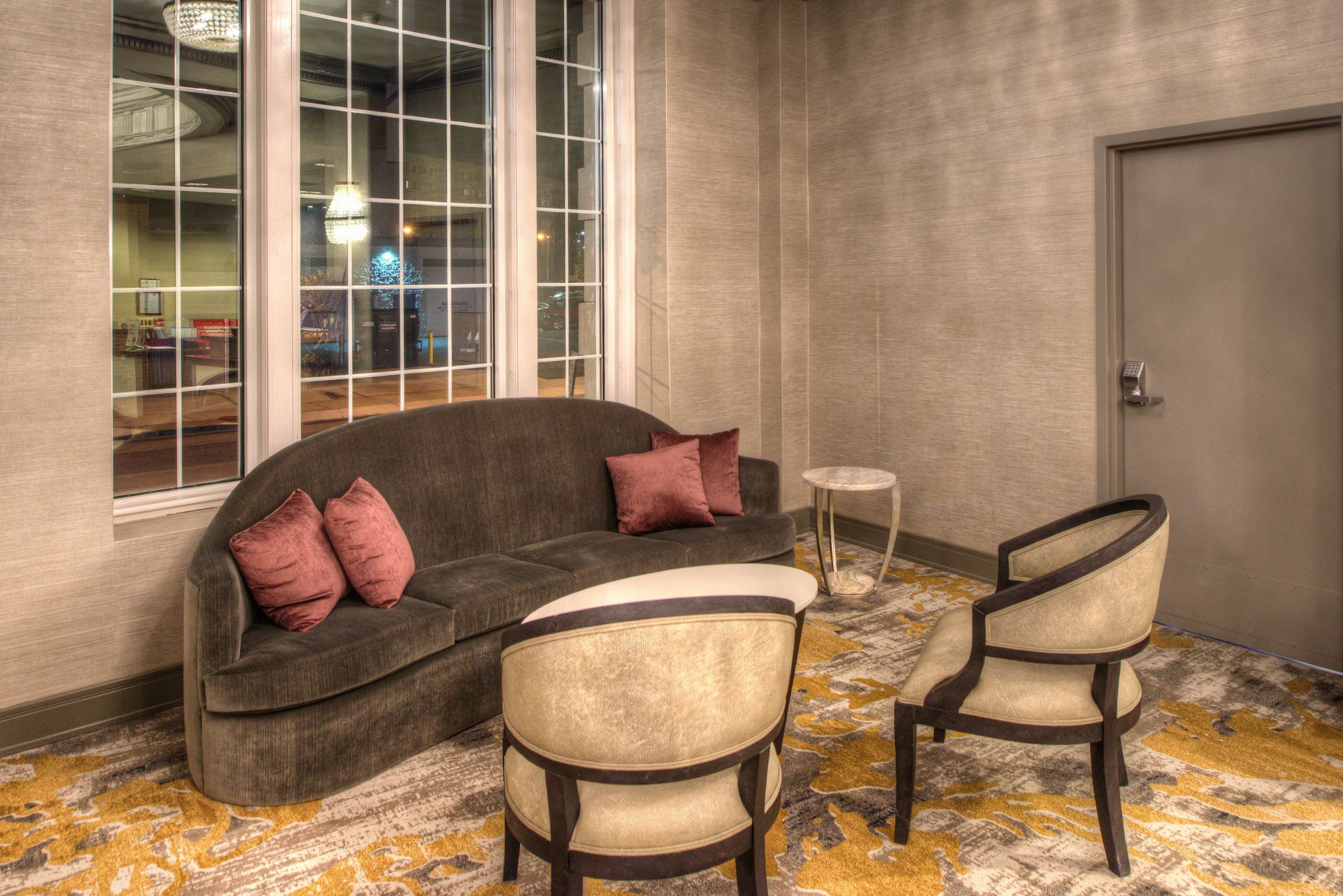 Lobby | DoubleTree by Hilton Utica