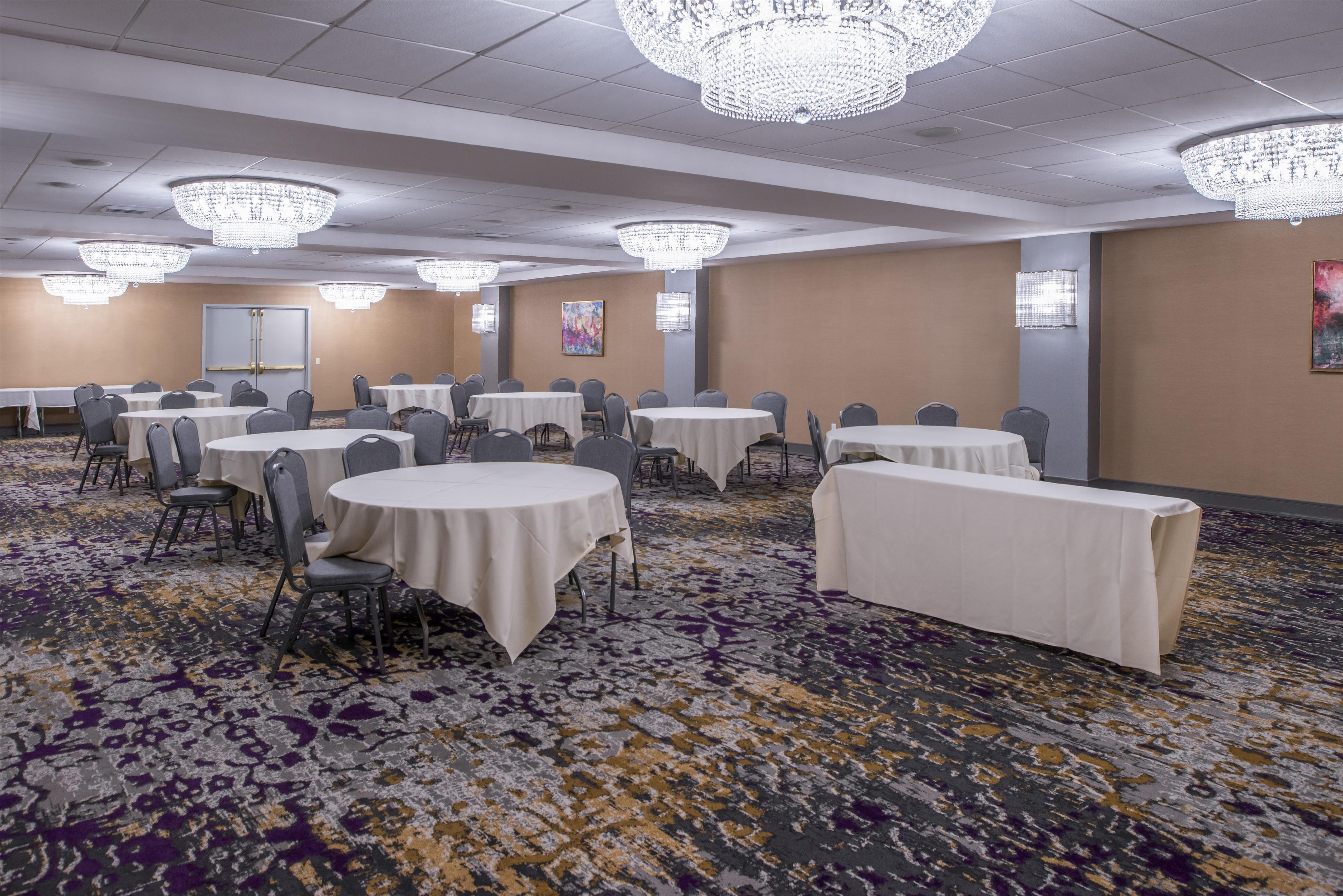 Meeting Room | DoubleTree by Hilton Utica