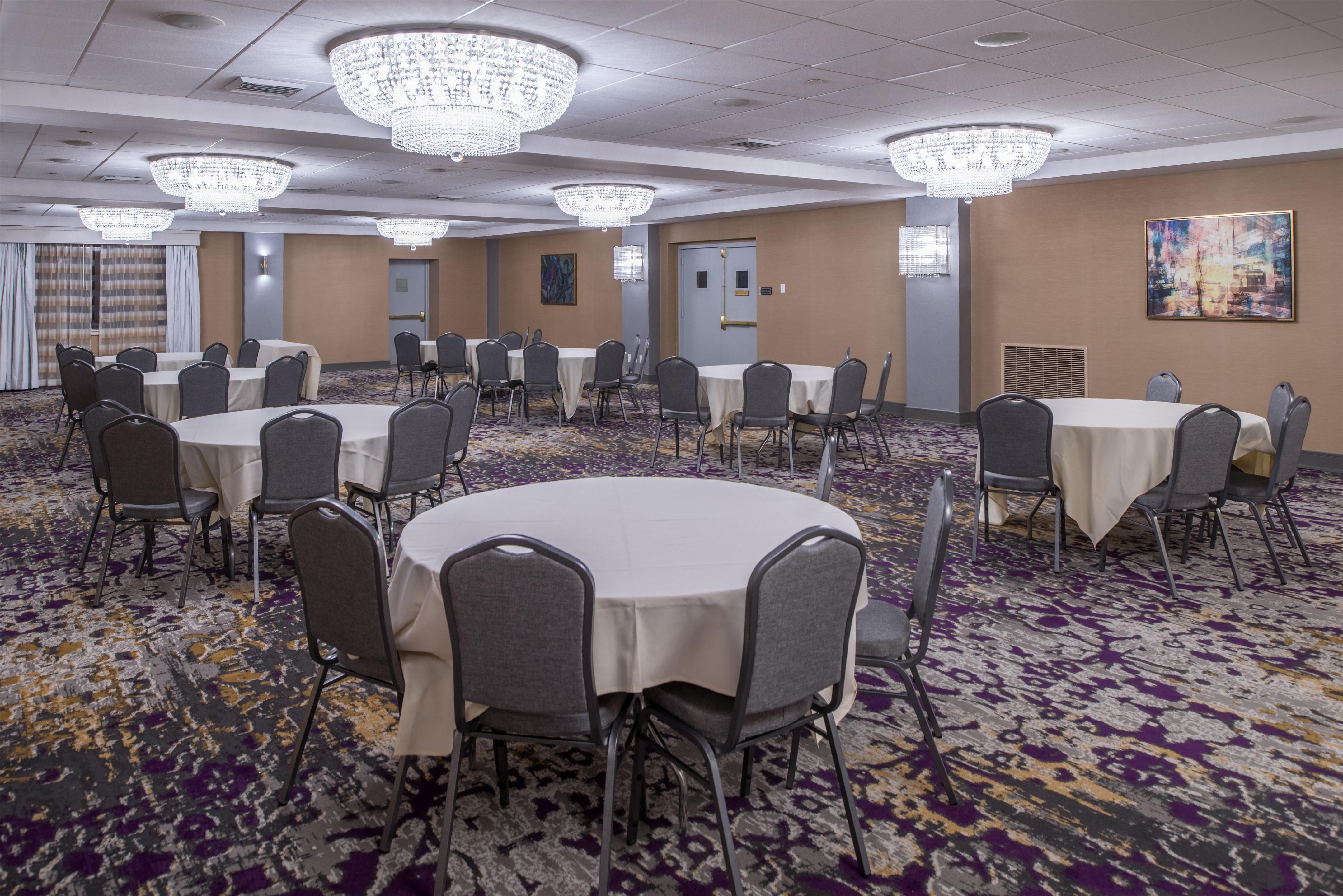 Meeting Room | DoubleTree by Hilton Utica