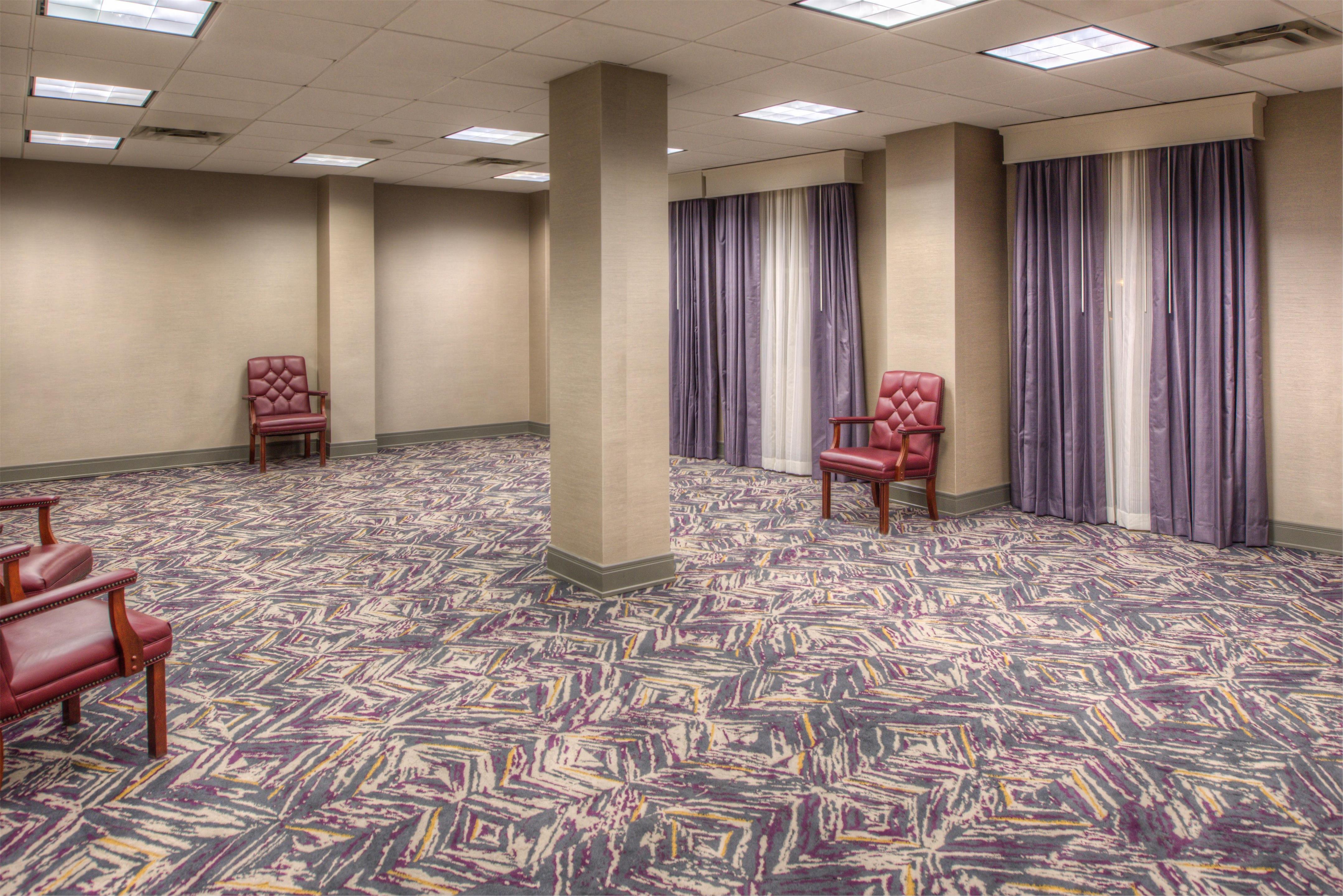 Meeting Room | DoubleTree by Hilton Utica
