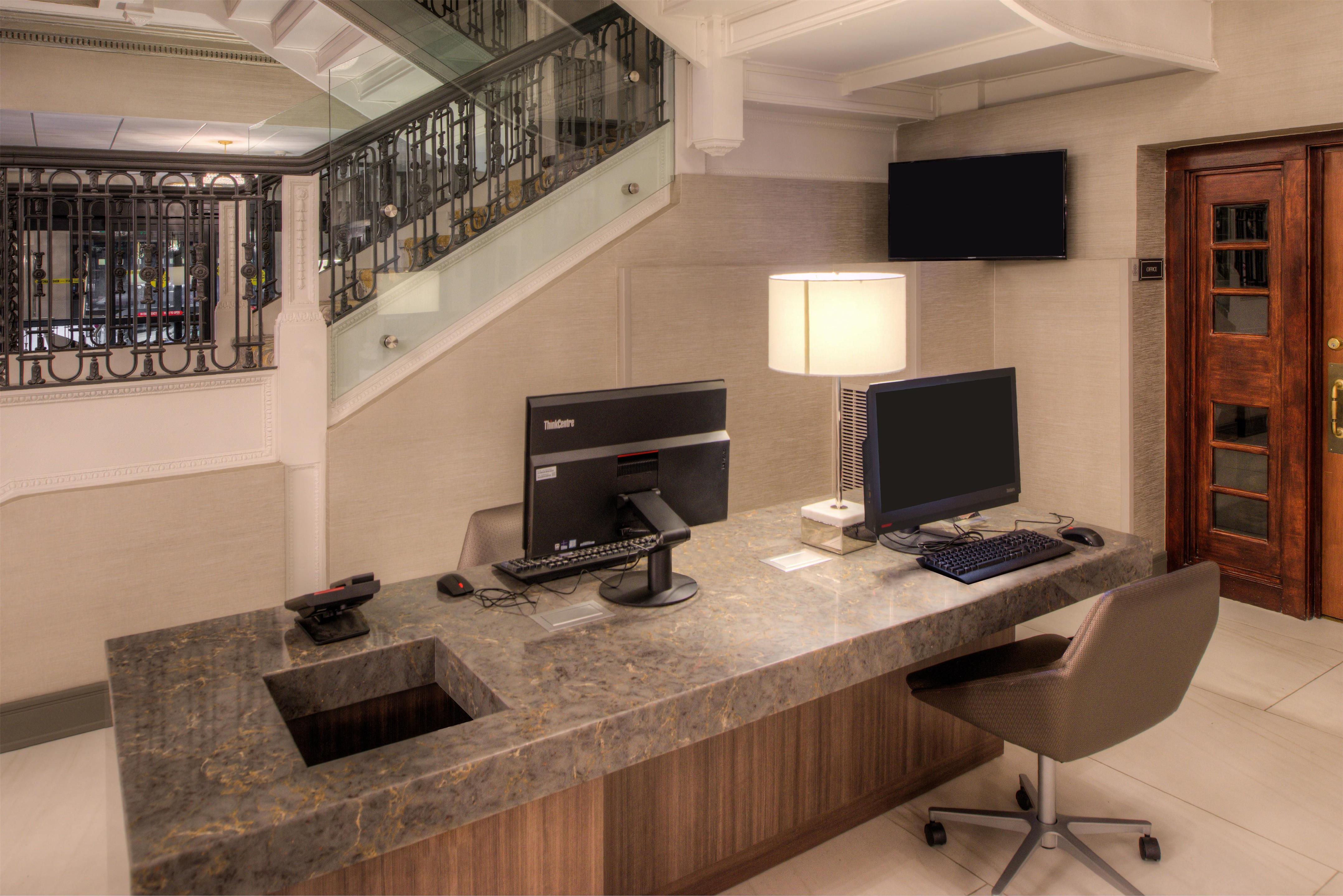Business Center | DoubleTree by Hilton Utica