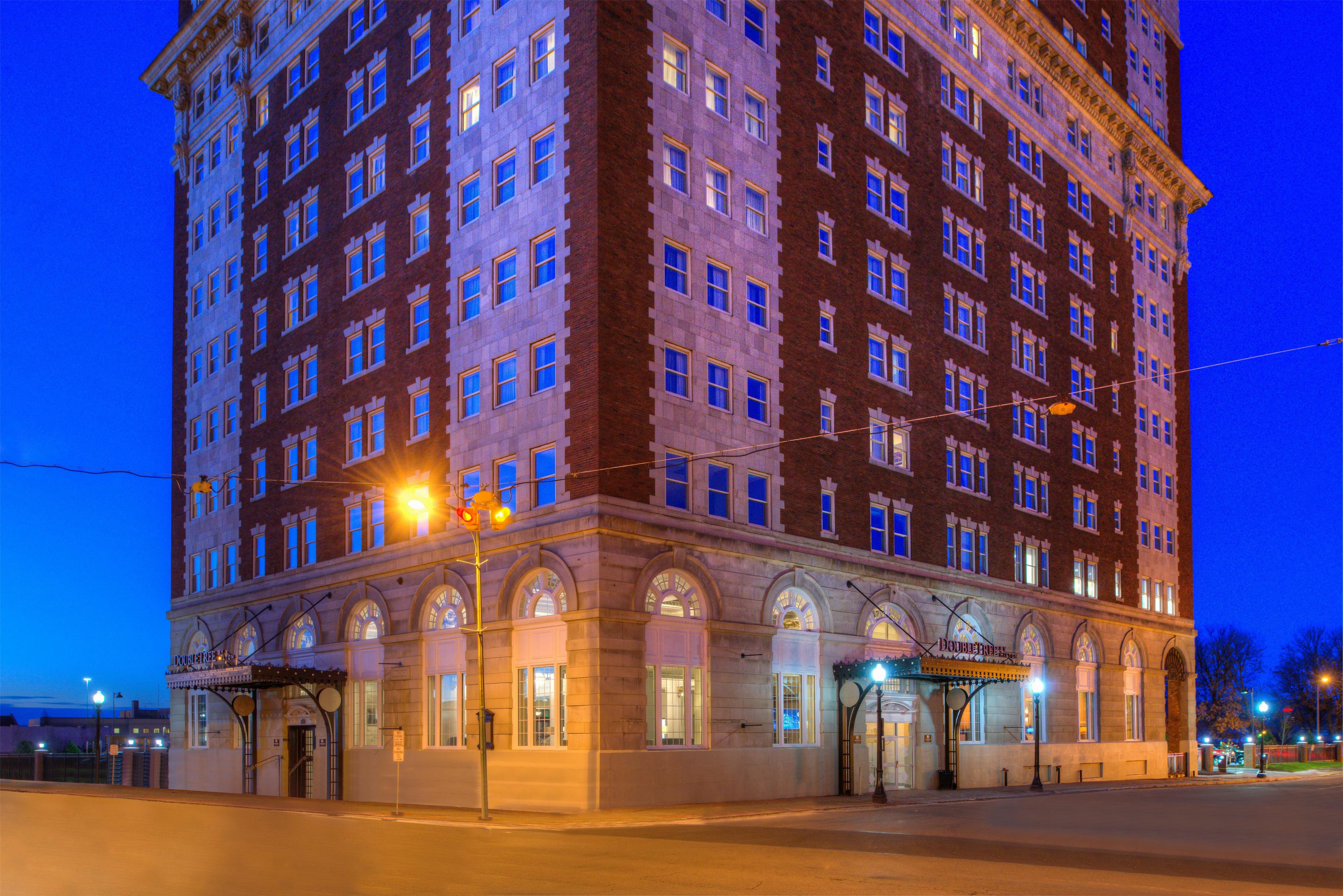 Exterior | DoubleTree by Hilton Utica