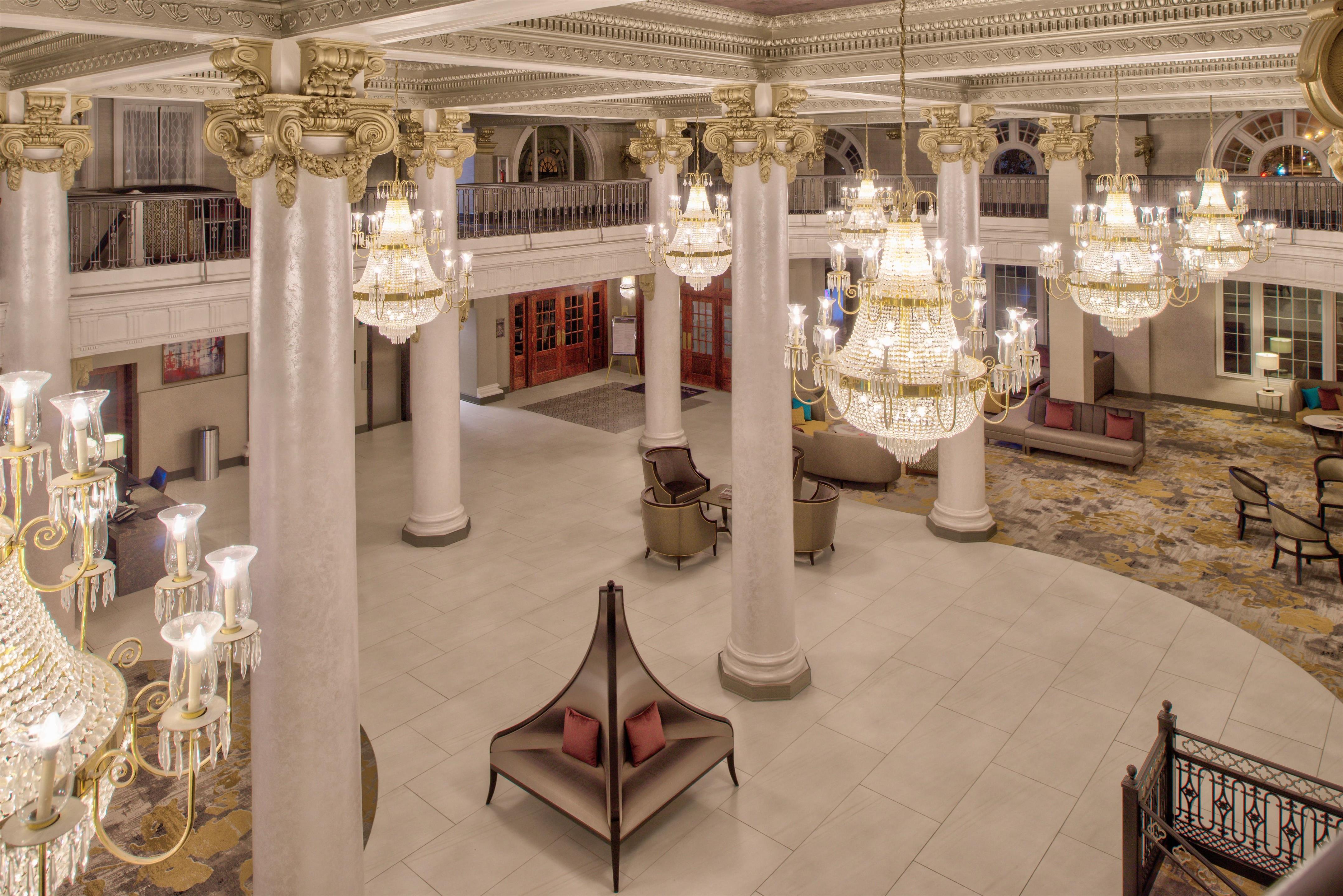 Lobby | DoubleTree by Hilton Utica