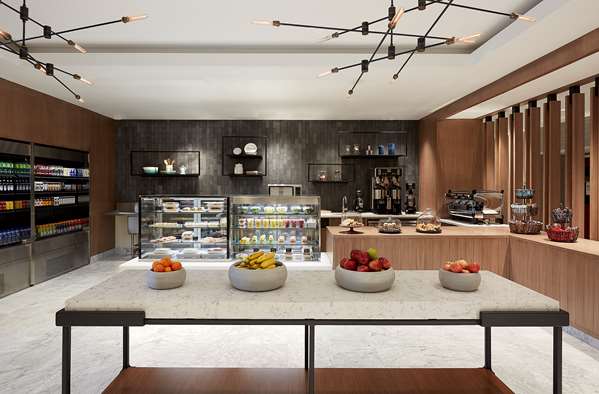 Restaurant - Hyatt Regency Hotel John Wayne Airport Newport Beach