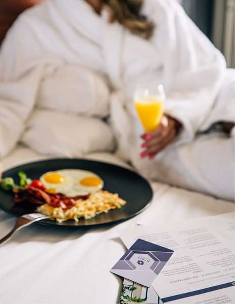 Restaurant - Hyatt Regency Hotel John Wayne Airport Newport Beach