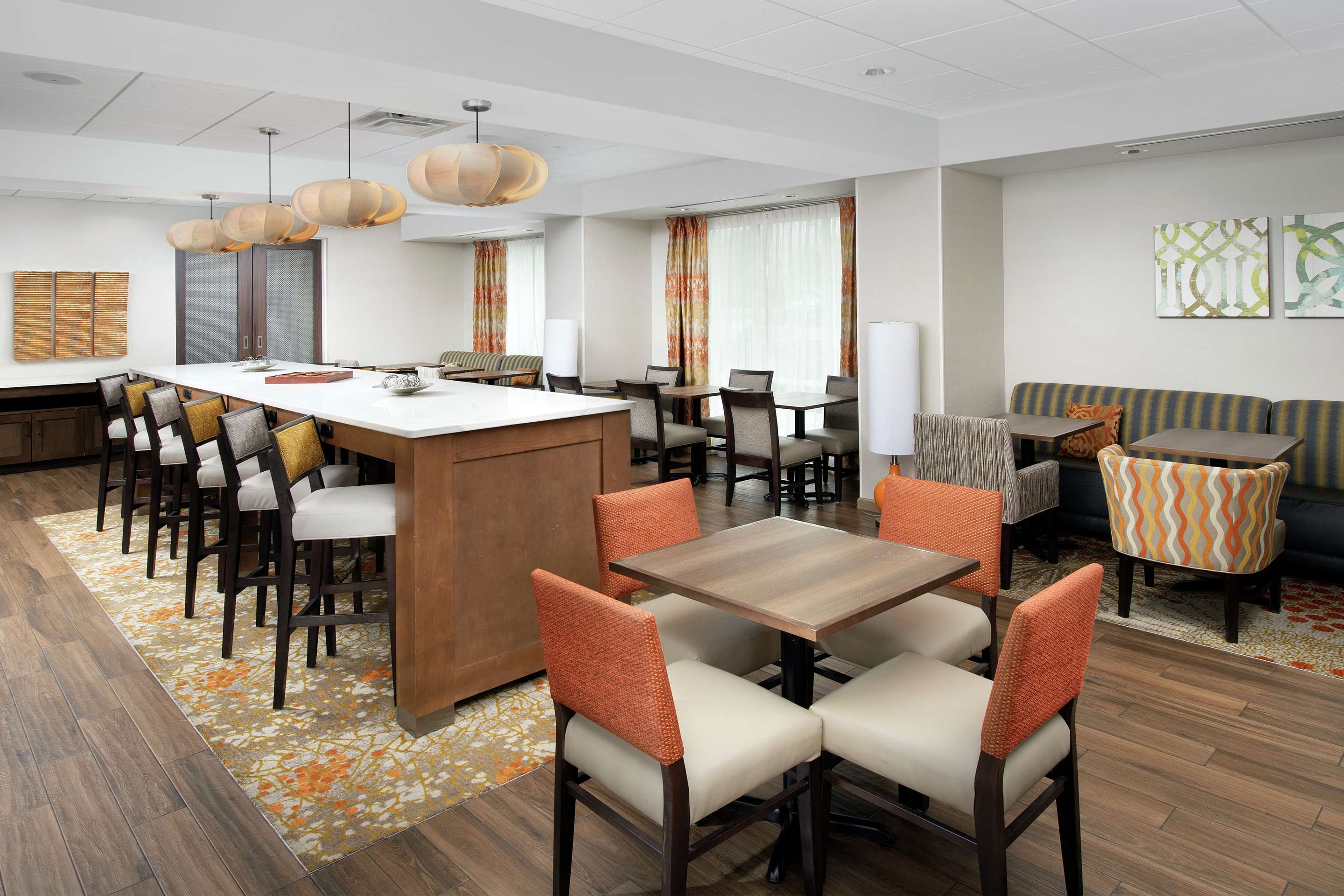 Breakfast Area | Hampton Inn Denver Tech Center South