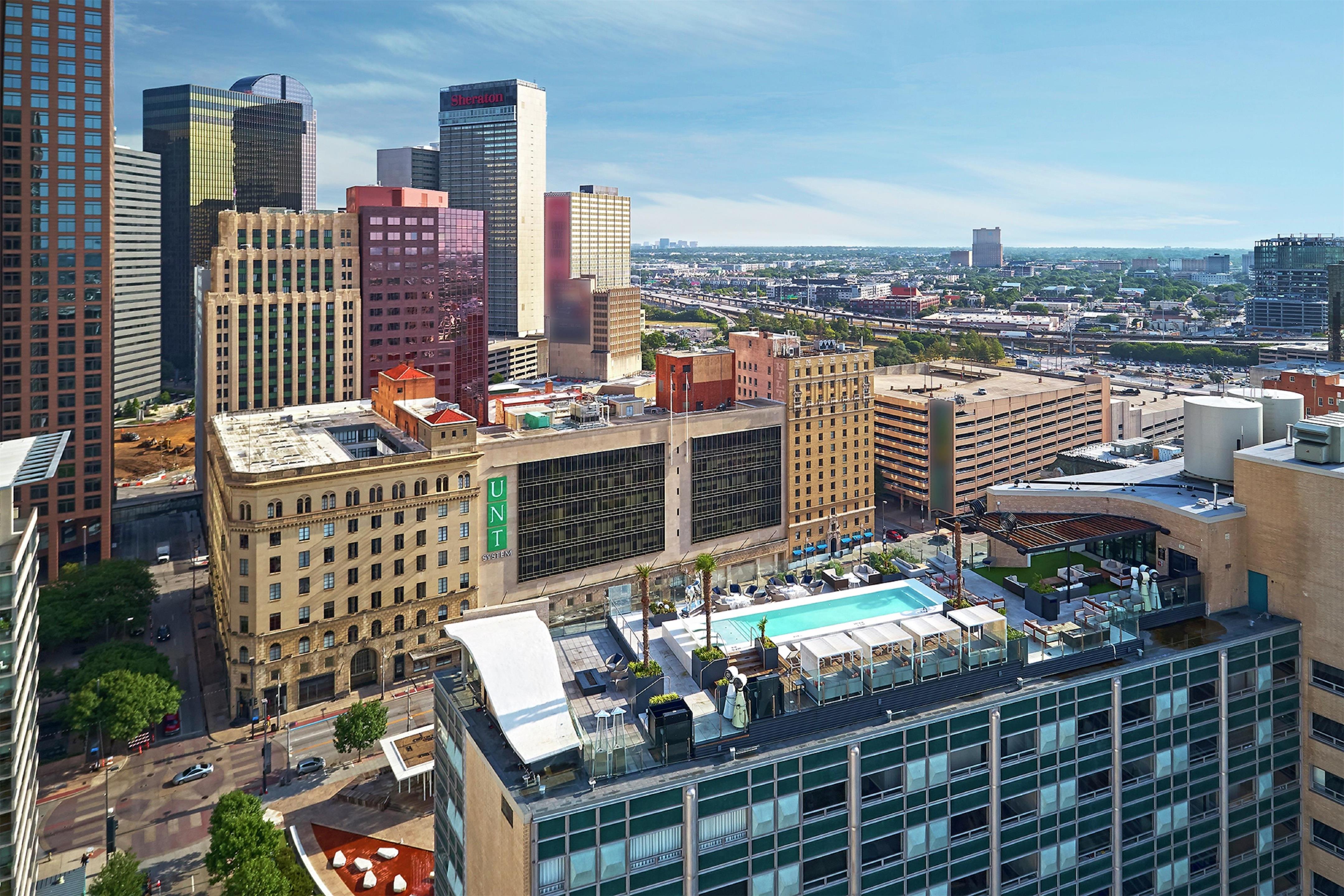 Pool | The Statler Dallas Curio Collection By Hilton