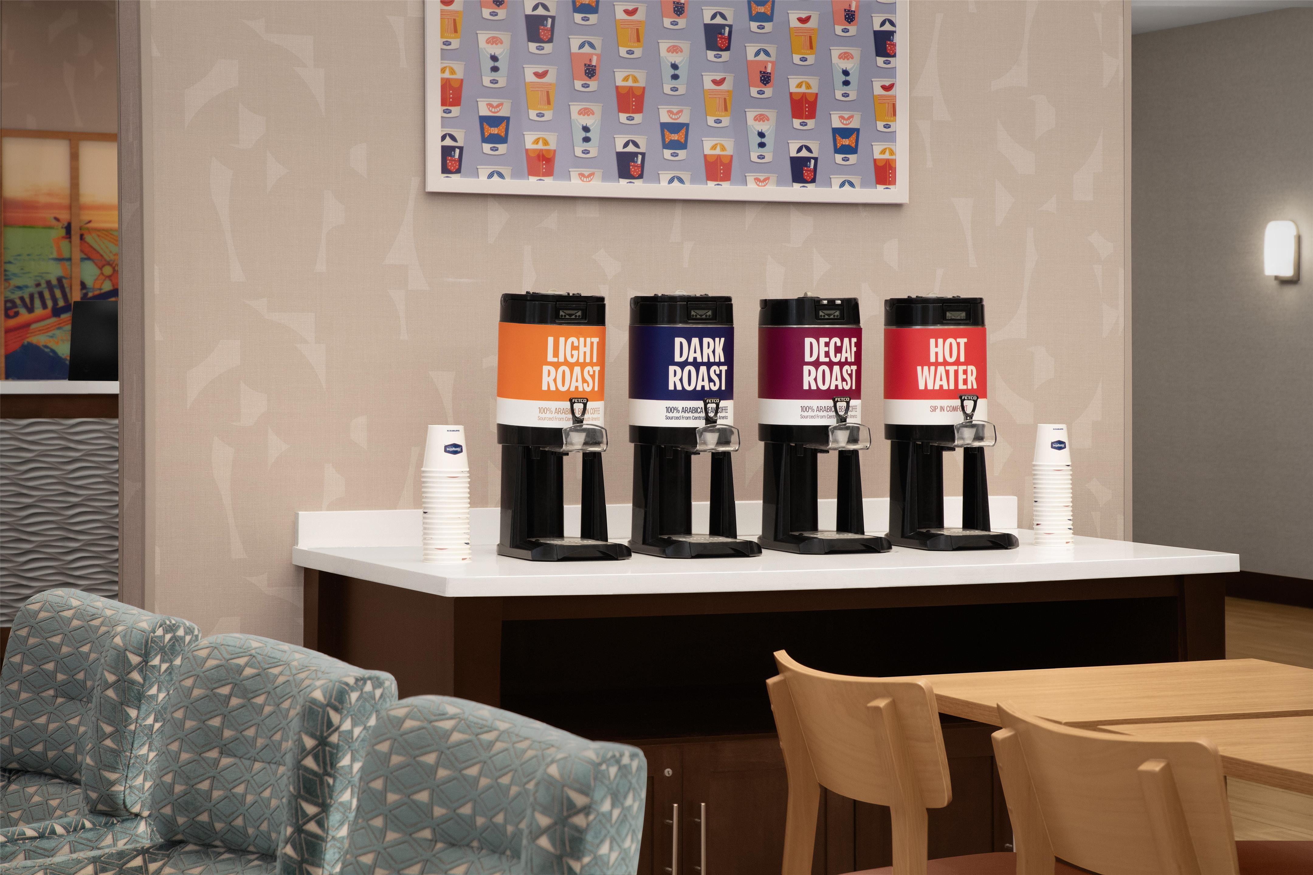 Restaurant | Hampton Inn & Suites Fayetteville
