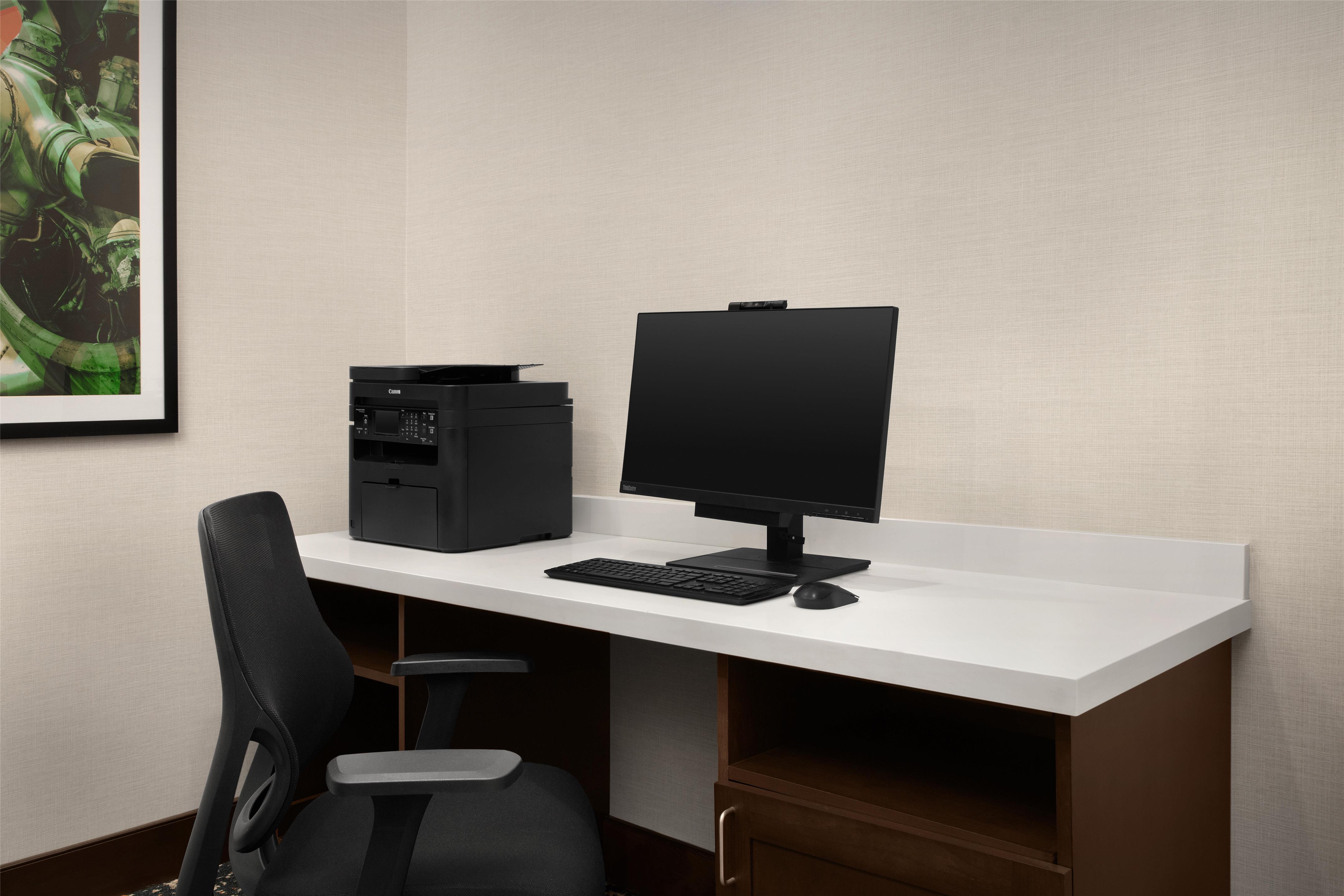 Business Center | Hampton Inn & Suites Fayetteville