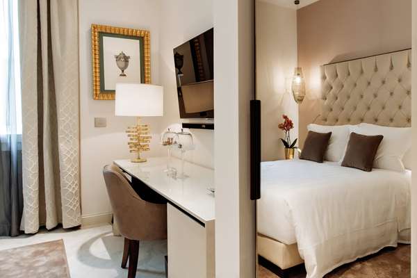 COMFORT ROOM