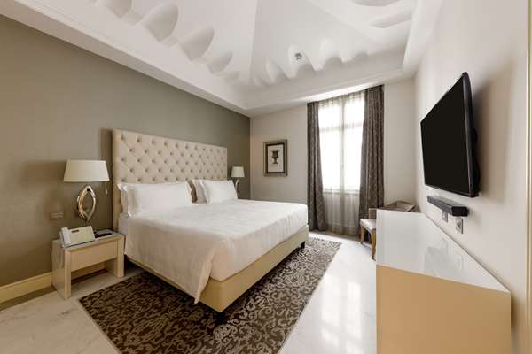 COSTANTINO SUITE