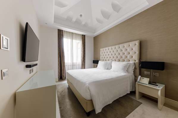 KING DELUXE ROOM
